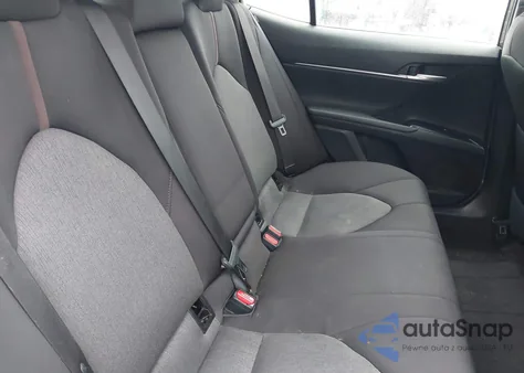 2018 Toyota Camry Le z USA, uszkodzony, nr VIN 4T1B11HK7JU093185